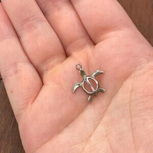 Vintage 925 Sterling Silver Sea Turtle Artsy Ocean Life Pendant Bracelet Charm